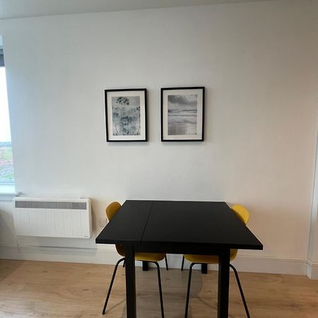 London Heathrow Airport Apartment Voyager House Terminal 12345 - Ev Electric And Parking Available! Hillingdon Exteriér fotografie