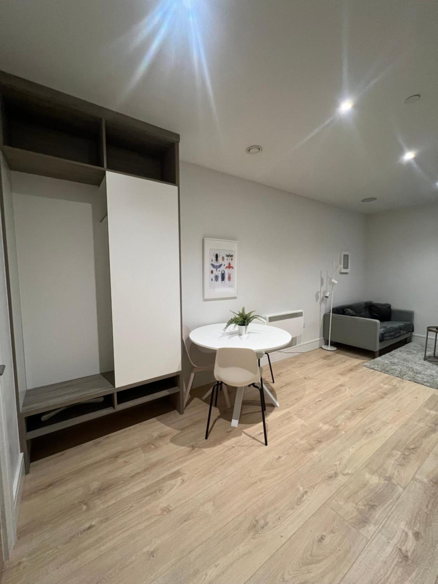 London Heathrow Airport Apartment Voyager House Terminal 12345 - Ev Electric And Parking Available! Hillingdon Exteriér fotografie