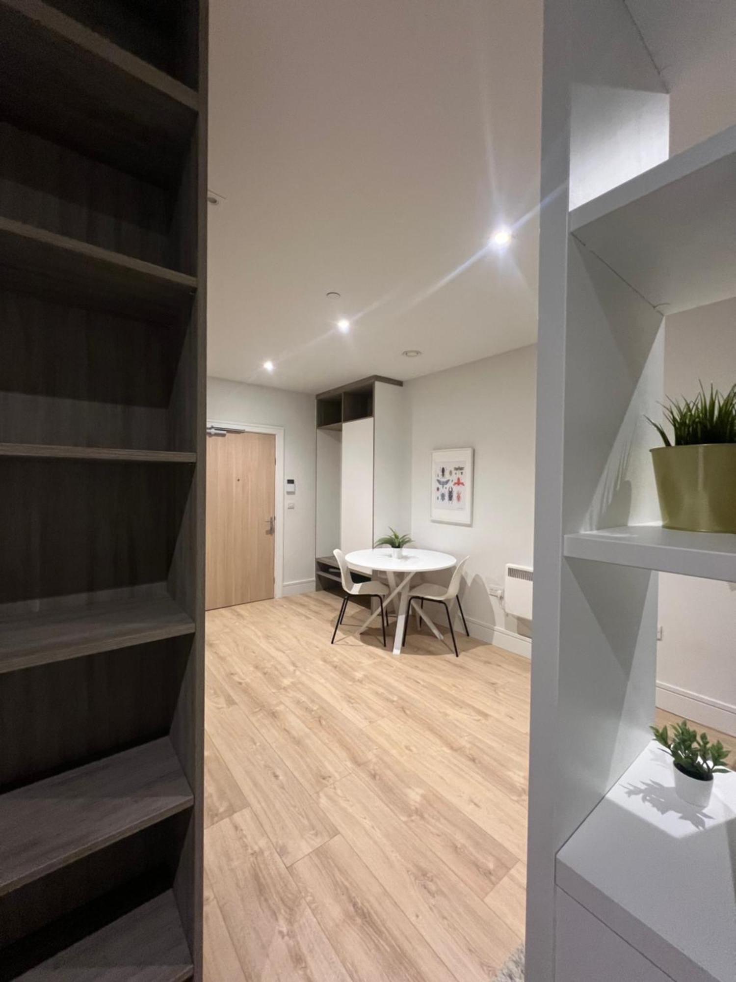 London Heathrow Airport Apartment Voyager House Terminal 12345 - Ev Electric And Parking Available! Hillingdon Exteriér fotografie